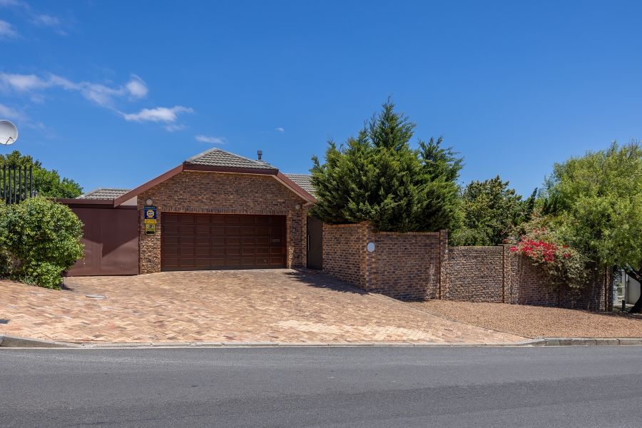 3 Bedroom Property for Sale in Protea Valley Western Cape